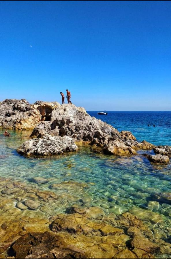 Villa Per Vacanze Isola Фануса Екстер'єр фото